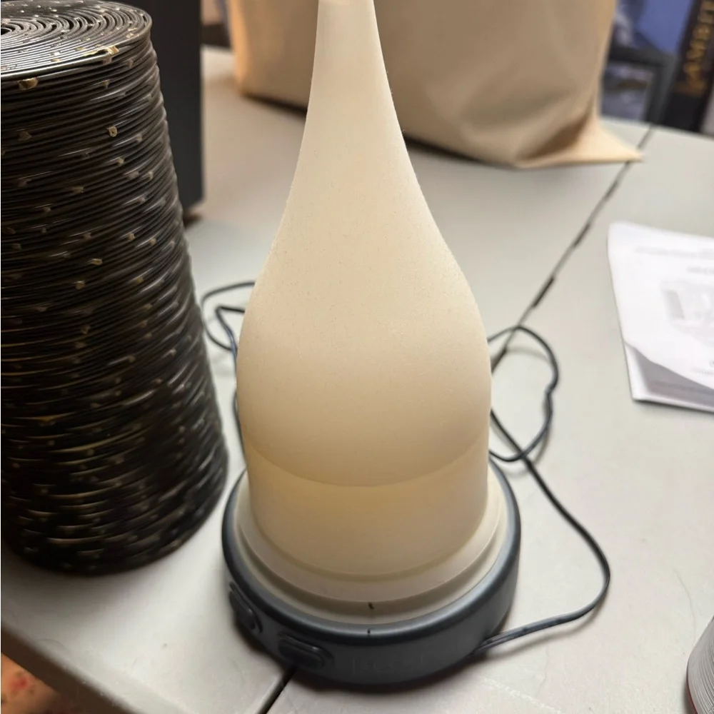 Scentsy Black Electric Wax Warmer Base with Decorative Vent Pattern - Picture 5 of 5